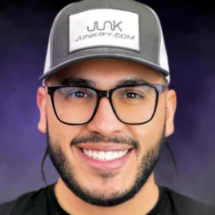 Xavier Caldera, founder of JUNK-IFY.COM